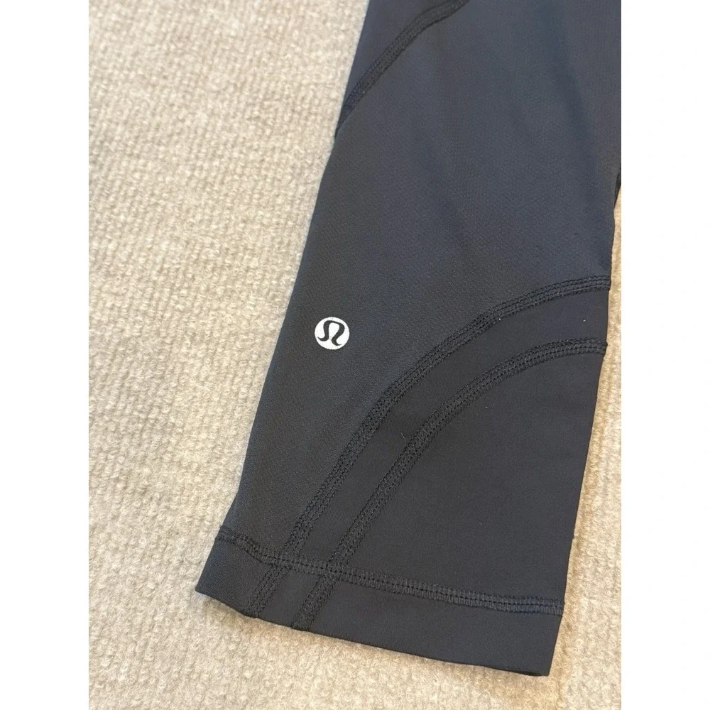 Lululemon Athletica Crop Black Leggings Sport Athleisure Yoga Women's Size 6